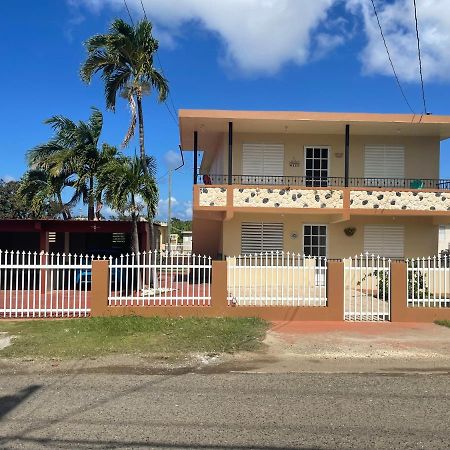 Bright 2Br In Aguadilla 7 Mins To Beaches 2Nd Floor Retreat Camaceyes المظهر الخارجي الصورة