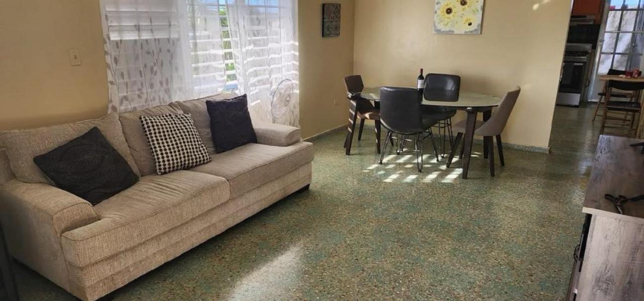 Bright 2Br In Aguadilla 7 Mins To Beaches 2Nd Floor Retreat Camaceyes المظهر الخارجي الصورة